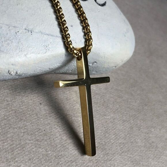 Men’s Gold Cross Necklace - Picture 2 of 13